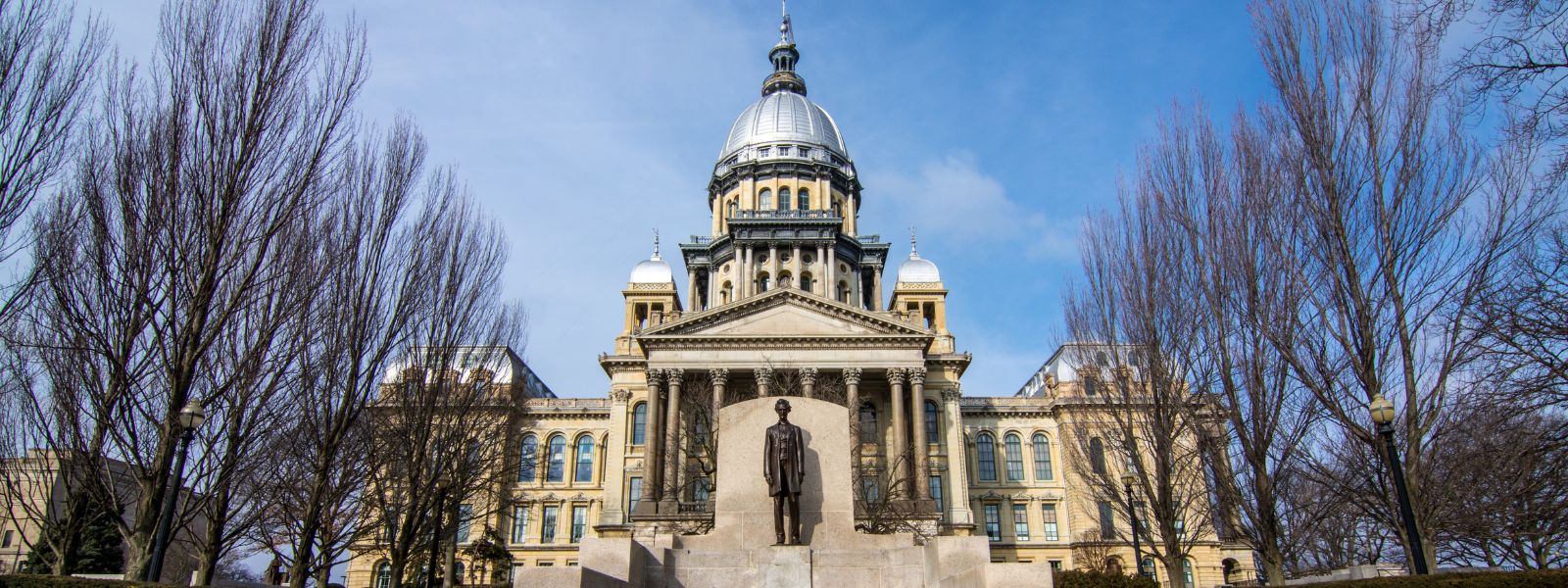 Illinois General Assembly Passes Bill To Reduce Plastic Waste And ...